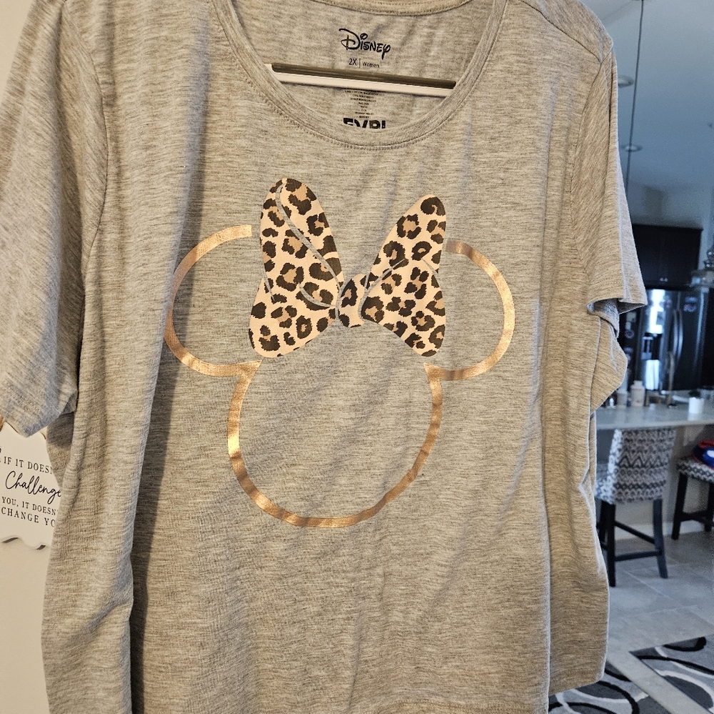 Women's Disney Mickey Tshirt